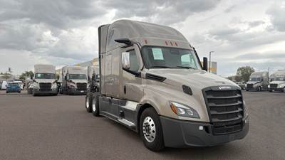 Freightliner Cascadia - 72" Raised Roof Double Bunk Sleeper, Detroit, Automatic, Optimized Idle, MirrorEye Equipped