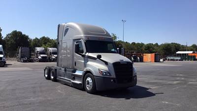 Freightliner Cascadia - 72" Raised Roof Double Bunk Sleeper, Detroit, Automatic, Battery Powered HVAC with Optimized Idle