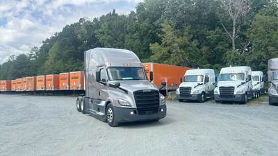 Freightliner Cascadia - 72" Raised Roof Double Bunk Sleeper, Detroit, Automatic, Battery Powered HVAC with Optimized Idle