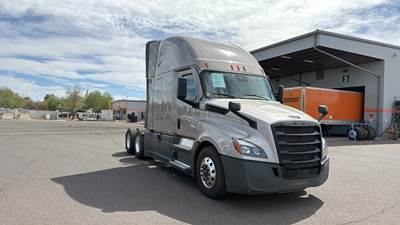 Freightliner Cascadia - 72" Raised Roof Double Bunk Sleeper, Detroit, Automatic, Optimized Idle