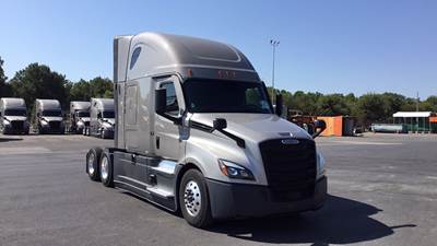 Freightliner Cascadia - 72" Raised Roof Double Bunk Sleeper, Detroit, Automatic, Optimized Idle