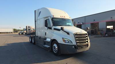 Freightliner Cascadia - 72" Raised Roof Double Bunk Sleeper, Detroit, Automatic, Battery Powered HVAC with Optimized Idle