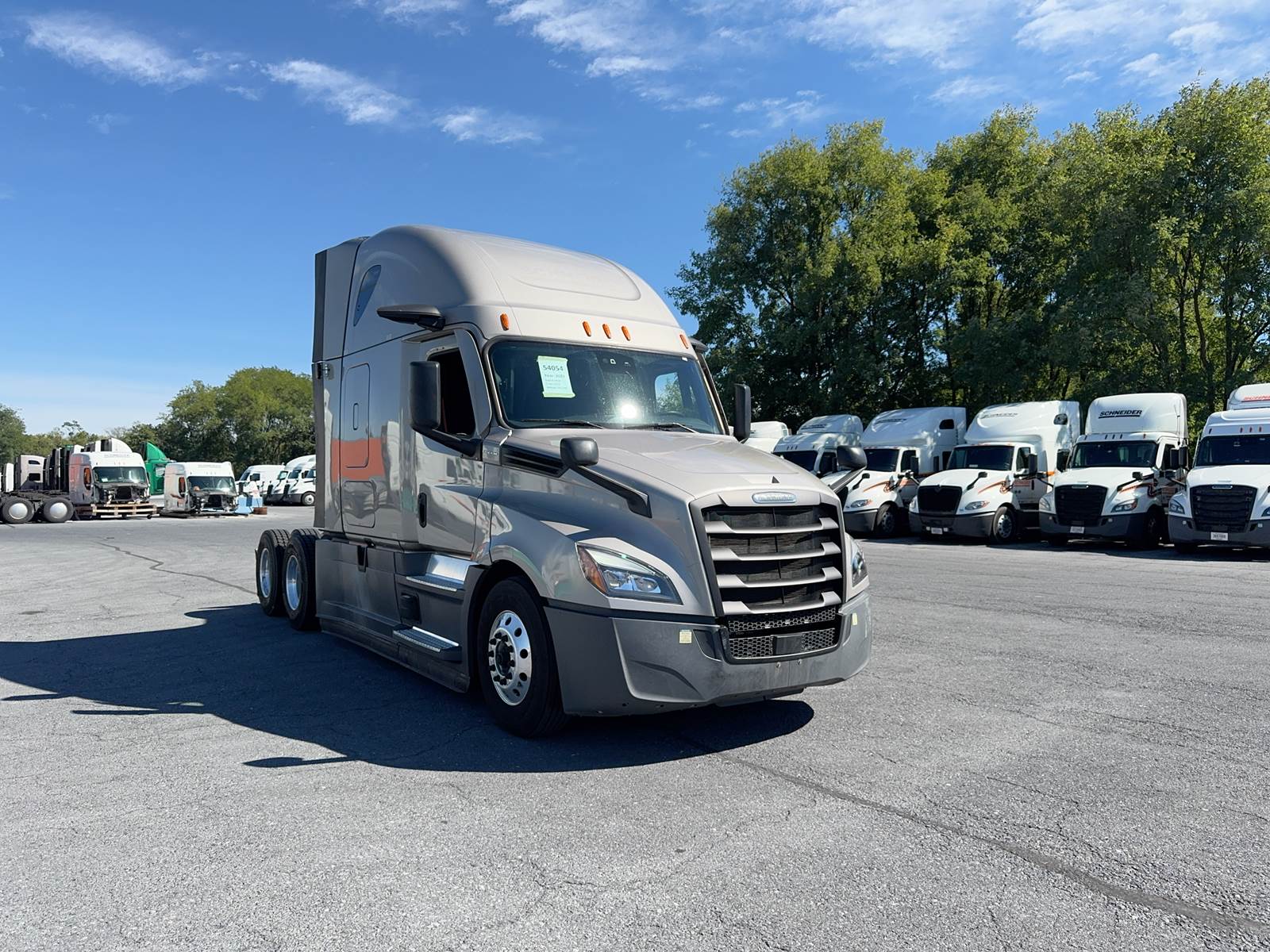 2023 Freightliner sleeper semi-truck