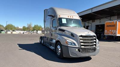 Freightliner Cascadia - 72" Raised Roof Double Bunk Sleeper, Detroit, Automatic, Optimized Idle, MirrorEye Equipped