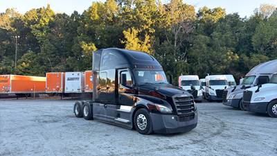 Freightliner Cascadia - 72" Raised Roof Double Bunk Sleeper, Detroit, Automatic, Battery Powered HVAC with Optimized Idle