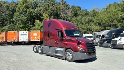 Freightliner Cascadia - 72" Raised Roof Double Bunk Sleeper, Detroit, Automatic, Battery Powered HVAC with Optimized Idle