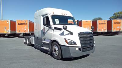 Freightliner Cascadia - 72" Raised Roof Double Bunk Sleeper, Detroit, Automatic, Battery Powered HVAC with Optimized Idle