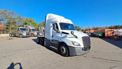 Freightliner Cascadia Sleeper Semi Truck - 48" Extra-Tall Roof, Detroit, Automatic