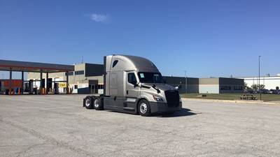Freightliner Cascadia - 72" Raised Roof Double Bunk Sleeper, Detroit, Automatic, Battery Powered HVAC with Optimized Idle