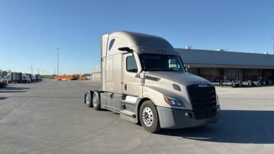 Freightliner Cascadia - 72" Raised Roof Double Bunk Sleeper, Detroit, Automatic, Optimized Idle, Mirror Eye Equipped