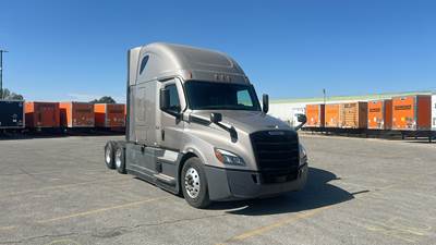 Freightliner Cascadia - 72" Raised Roof Double Bunk Sleeper, Detroit, Automatic, Battery Powered HVAC with Optimized Idle