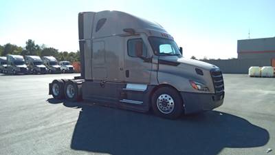 Freightliner Cascadia - 72" Raised Roof Double Bunk Sleeper, Detroit, Automatic, Optimized Idle, Mirror Eye Equipped