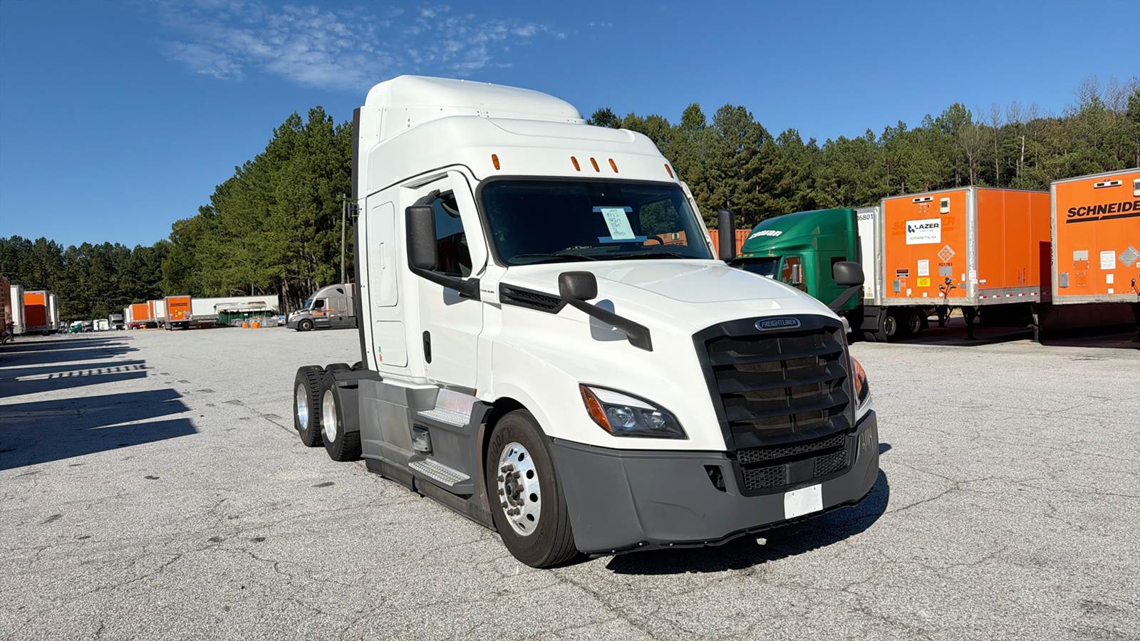 2022 Freightliner sleeper semi-truck