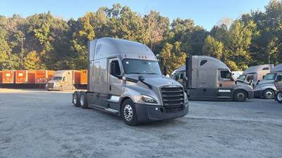 Freightliner Cascadia - 72" Raised Roof Double Bunk Sleeper, Detroit, Automatic, Battery Powered HVAC with Optimized Idle