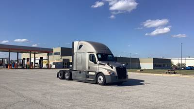 Freightliner Cascadia - 72" Raised Roof Double Bunk Sleeper, Detroit, Automatic, Battery Powered HVAC with Optimized Idle
