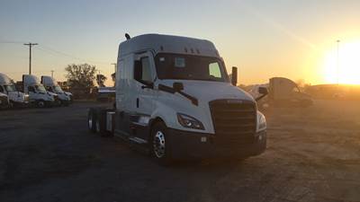 Freightliner Cascadia Sleeper Semi Truck - 72" Extra-Tall Roof, Detroit, Automatic, Battery Powered HVAC with Optimized Idle