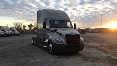 Freightliner Cascadia Sleeper Semi Truck - 72" Raised Roof, Detroit, Automatic, Battery Powered HVAC with Optimized Idle