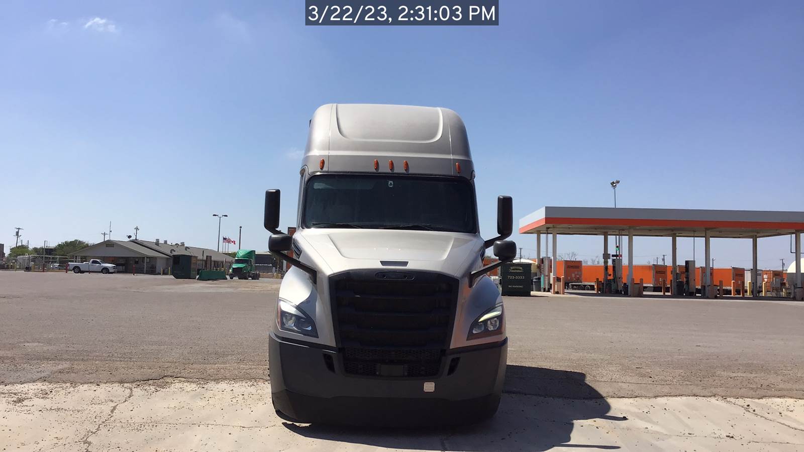 2020 Freightliner Cascadia Sleeper Semi Truck 72" Raised Roof