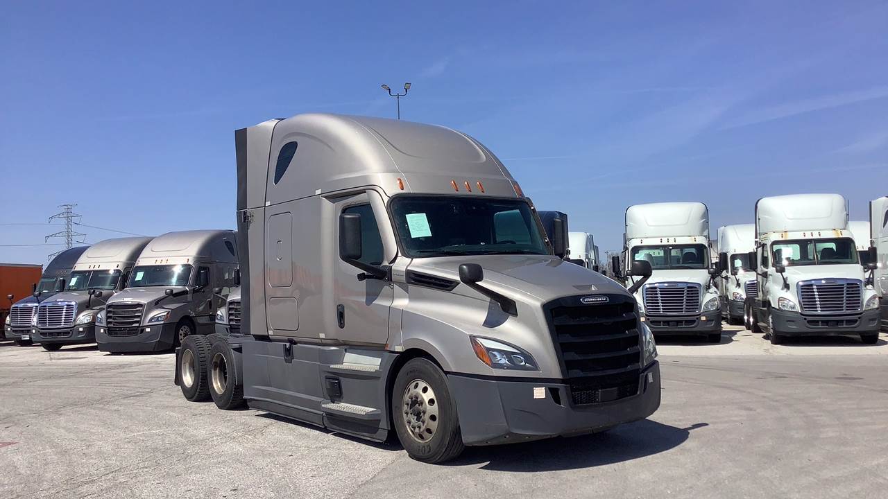 2022 Freightliner Cascadia Sleeper Semi Truck 72" Raised Roof, Detroit 400HP, Automatic For