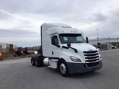 Freightliner Cascadia Sleeper Semi Truck - 60" Extra-Tall Roof, Detroit, Automatic