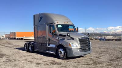 Freightliner Cascadia - 72" Raised Roof Double Bunk Sleeper, Detroit, Automatic, Optimized Idle