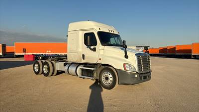 Freightliner Cascadia Sleeper Semi Truck - 48" Extra-Tall Roof, Detroit, Automatic