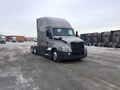 Freightliner Cascadia - 72" Raised Roof Double Bunk Sleeper, Detroit, Automatic, Optimized Idle