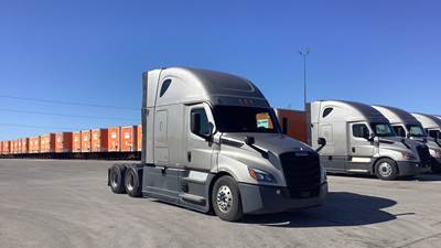 Freightliner Cascadia - 72" Raised Roof Double Bunk Sleeper, Detroit, Automatic, Optimized Idle