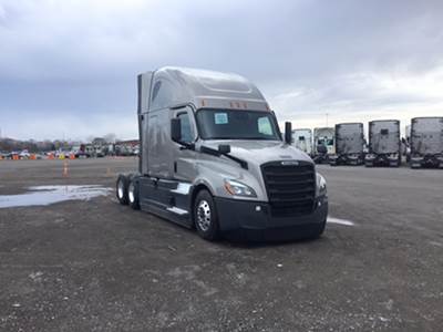 Freightliner Cascadia - 72" Raised Roof Double Bunk Sleeper, Detroit, Automatic, Optimized Idle