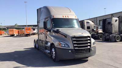 Freightliner Cascadia - 72" Raised Roof Double Bunk Sleeper, Detroit, Automatic, Optimized Idle