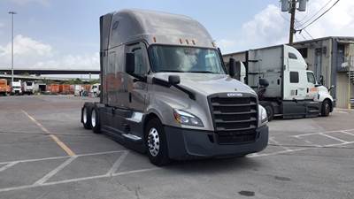 Freightliner Cascadia - 72" Raised Roof Double Bunk Sleeper, Detroit, Automatic, Optimized Idle