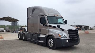Freightliner Cascadia - 72" Raised Roof Double Bunk Sleeper, Detroit, Automatic, Battery Powered HVAC with Optimized Idle