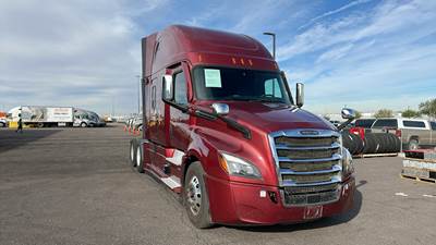 Freightliner Cascadia - 72" Raised Roof Double Bunk Sleeper w/ Lounge, Detroit, Automatic, Battery Powered HVAC with Optimized Idle