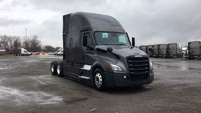 Freightliner Cascadia - 72" Raised Roof Double Bunk Sleeper, Detroit, Automatic, Battery Powered HVAC with Optimized Idle