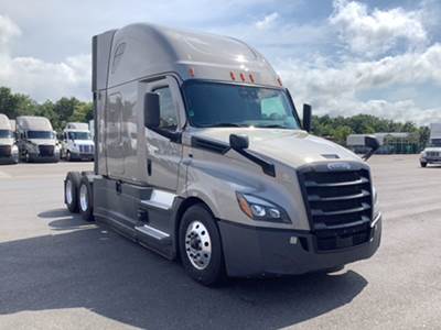 Freightliner Cascadia - 72" Raised Roof Double Bunk Sleeper, Detroit, Automatic, Optimized Idle