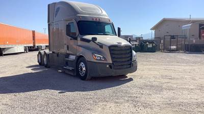 Freightliner Cascadia - 72" Raised Roof Double Bunk Sleeper, Detroit, Automatic, Optimized Idle