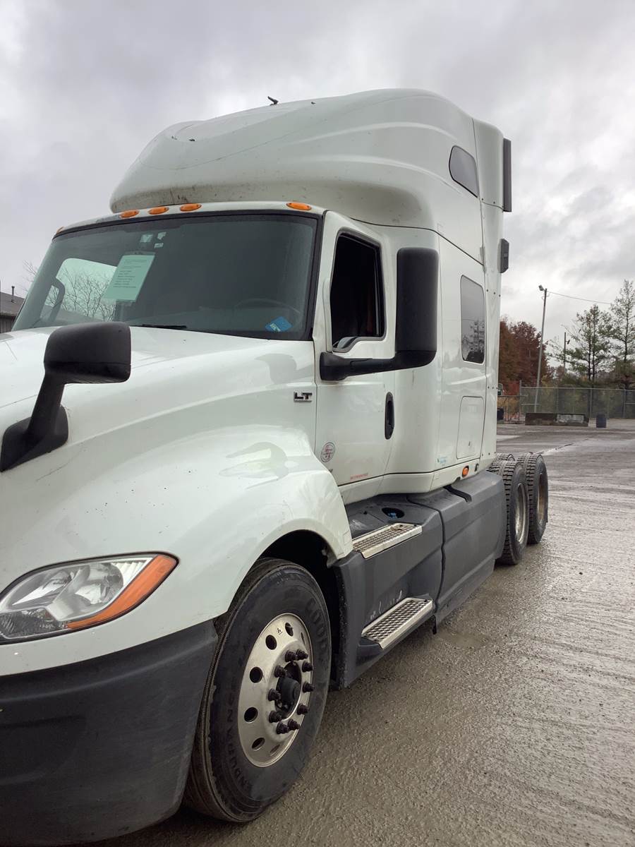 2018 International LT Sleeper Semi Truck 73" Roof, Cummins 400HP