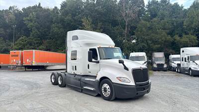 2022 International LT Sleeper Semi Truck - 73" Raised Roof, Cummins, Automatic, Battery Powered HVAC with Optimized Idle