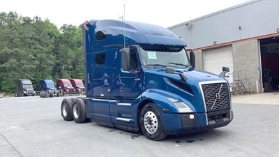 Volvo VNL760 Semi Truck - 70" Raised Roof Double Bunk Sleeper w/ Lounge, D13, Automatic, Battery Powered HVAC with Optimized Idle