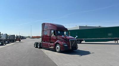 2022 Volvo VNL860 - 77" Raised Roof Double Bunk Sleeper w/ Lounge, D13, Automatic, Battery Powered HVAC with Optimized Idle
