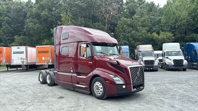 Volvo VNL860 Semi Truck - 77" Raised Roof Double Bunk Sleeper w/ Lounge, D13, Automatic, Battery Powered HVAC with Optimized Idle