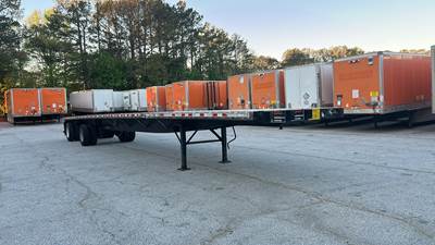 Great Dane 53 ft Flatbed Trailer - Air Ride Suspension