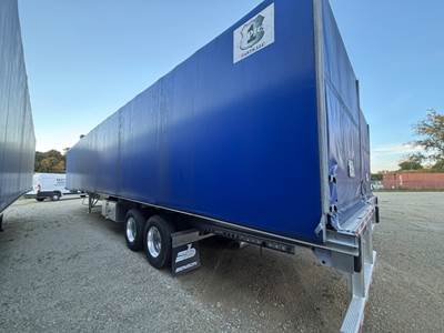 Benson 53x102 Tandem Axle Curtain Side Trailer - Air Ride