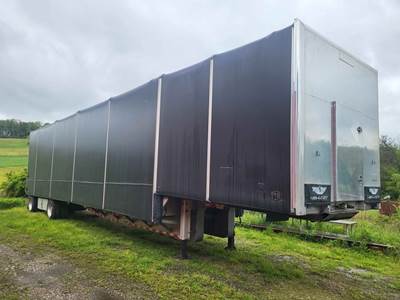 Reitnouer 48x102 Tandem Axle Curtain Side Trailer - Air Ride