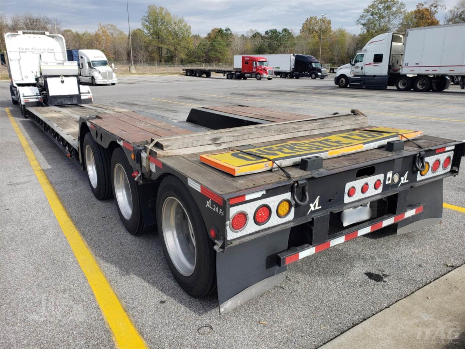 2015 XL Specialized Double Drop Trailer 40 Ton, 29ft Well, Mechanical