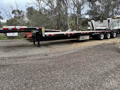 Doonan 48x102 Tri-Axle Axle Drop Deck Trailer - Air Ride