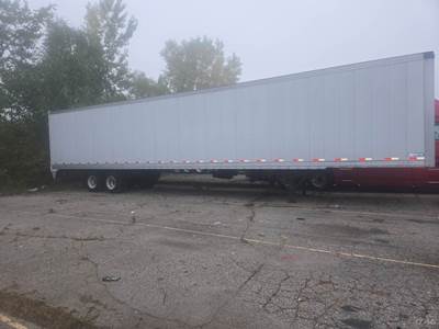 Stoughton 53 ft Dry Van Trailer - Air Ride