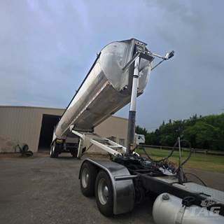 2019 MAC Trailer 40ft End Dump Trailer - Quarter Frame, Aluminum Tub, Tandem Axle, Air Ride, Tarp, Liner, Top Hinge Gate, Lift Axle