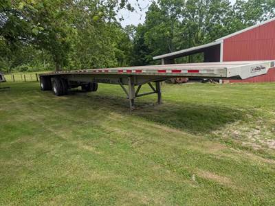 Benson 48x102 Flatbed Trailer - Air Ride