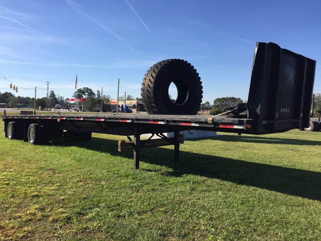 1996 Fontaine 48x96 Flatbed Trailer Wood Floor, Spread Axle, Bulkhead